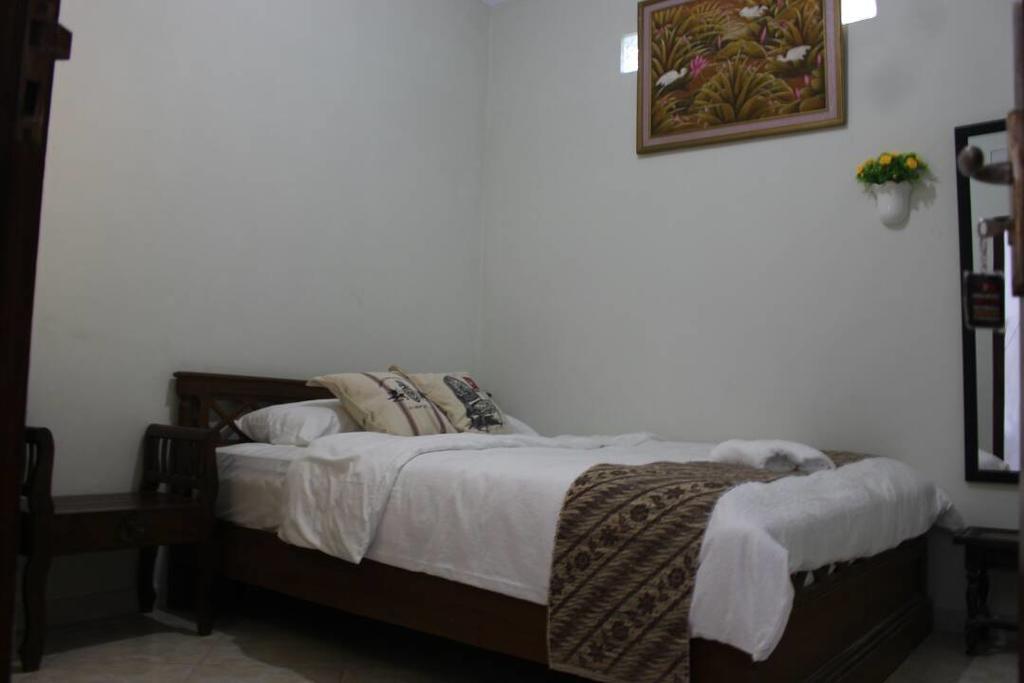 Renaya Griya Hotel Salakan Exterior foto