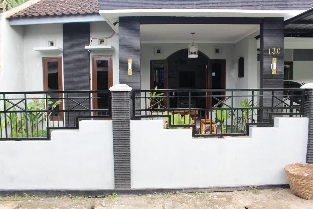 Renaya Griya Hotel Salakan Exterior foto